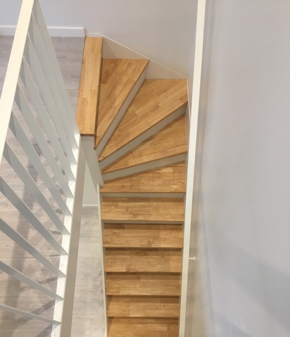 Stalen trappen op maat | Laswerken Valcke | Trappen en leuningen