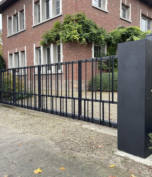 Geautomatiseerde metalen schuifpoort 