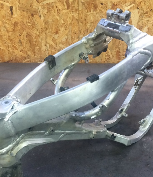 reparatie aluminium aan motokader