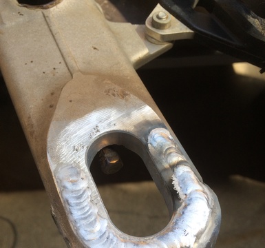schade aan achterbrug crossmoto
