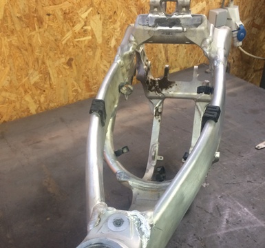 reparatie aluminium aan motokader