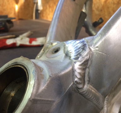 reparatie aluminium aan motokader