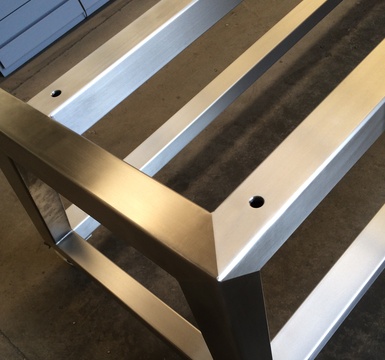 mobiele inox tafel onderstel door valcke olivier