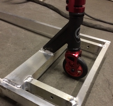 flying horse step in aluminium gemaakt door valcke olivier