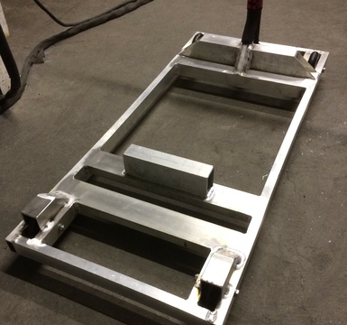 flying horse step in aluminium gemaakt door valcke olivier