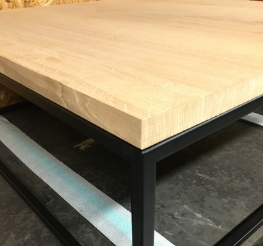 salontafel met eiken blad gemaakt door valcke olivier
