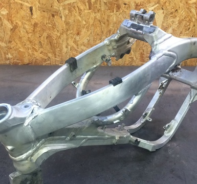 reparatie aluminium aan motokader